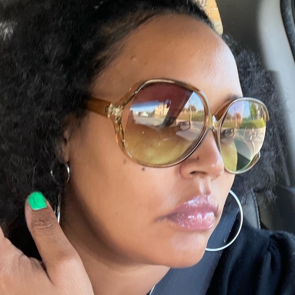 Meet your Posher, Cepia-Grace - Picture 4 of 13